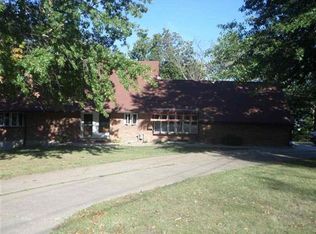 4 Woodshire Dr, Ottumwa, IA 52501