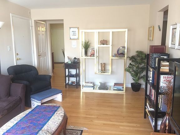 4th image of 8845 La Crosse Ave #303