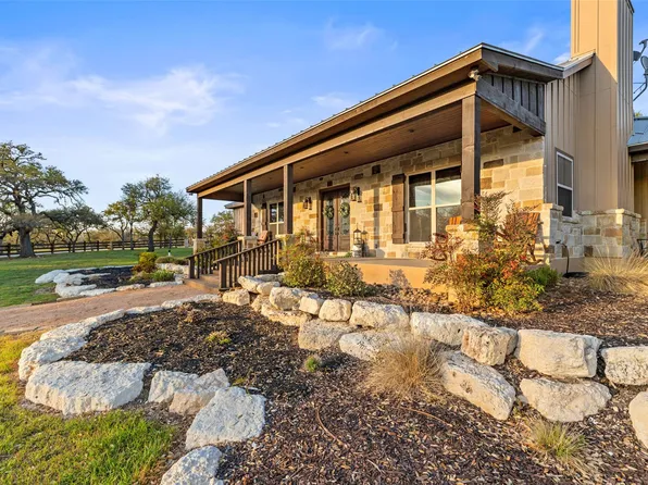 4827 Maenius Rd, Blanco, TX 78606