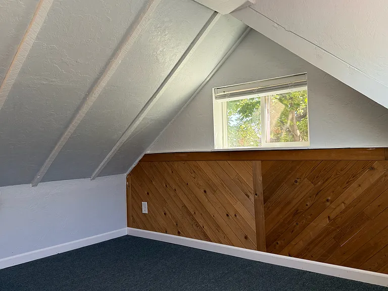 1307 Roosevelt Ave — Photo 17