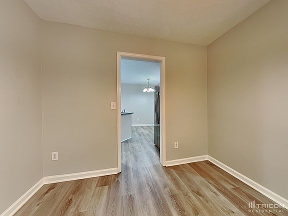 4th image of 3661 Winding Trail Dr