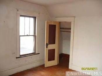 2nd image of 2941 44th Ave S