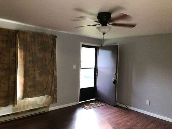 2nd image of 116 N Wolf Creek St
