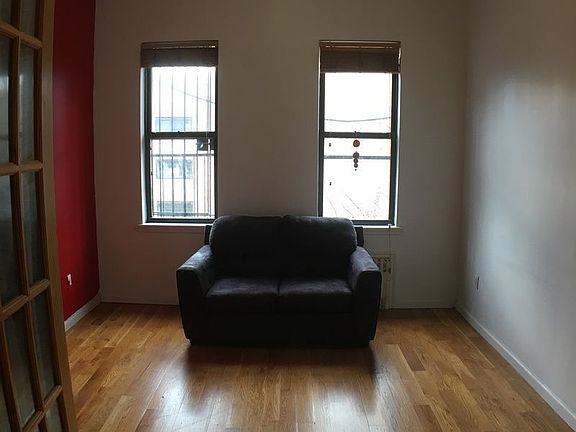 5th image of 50 Wilson Ave #3A