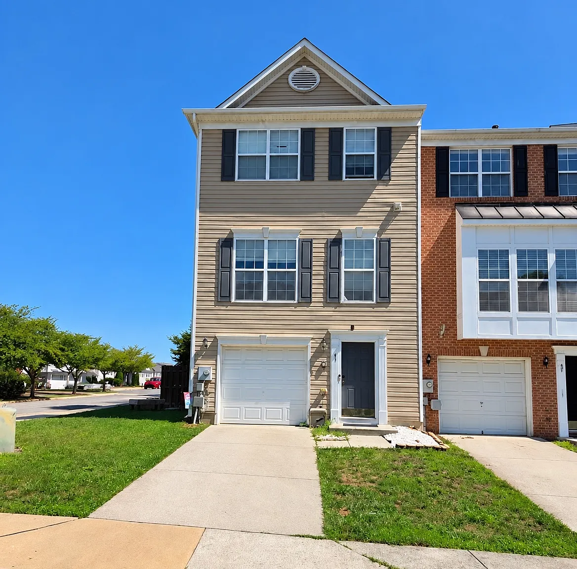 4 bed, 2680 sqft, $2,250 — Photo 1