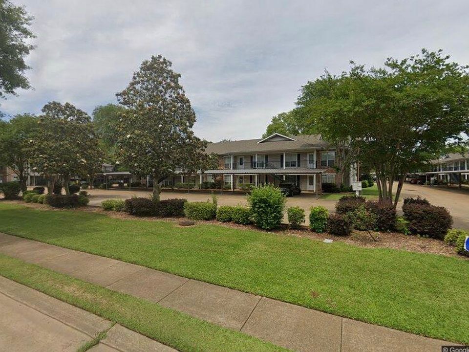 1st image of 529 Versailles Blvd APT C