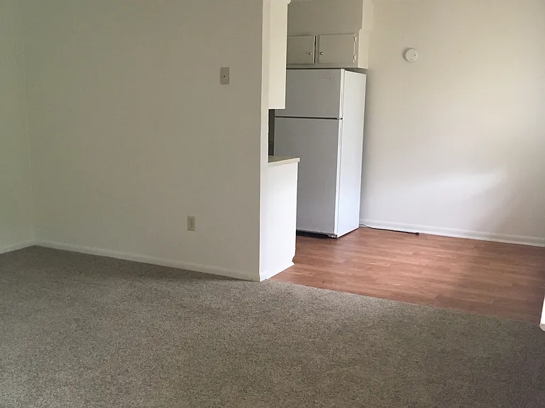 110 S Avenue M — Photo 10