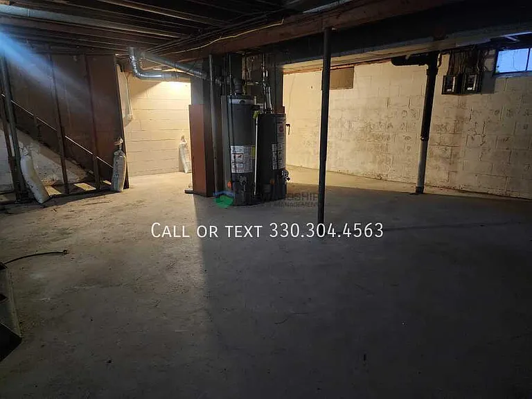 2559 Edwin Ave — Photo 16