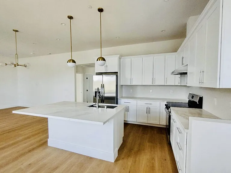908 N Humboldt St #B — Photo 3