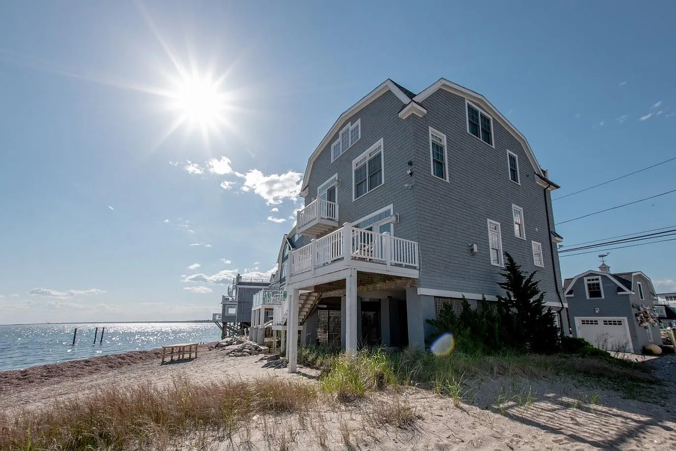 2123 Fairfield Beach Rd — Photo 1