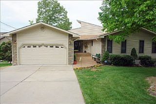 1st image of 218 Lakewood Dr