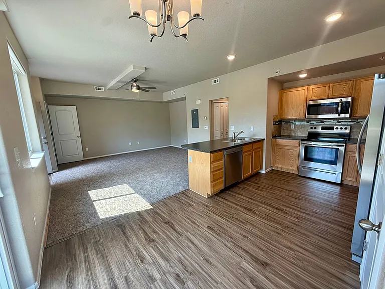 5551 W 29th St #3711 — Photo 4