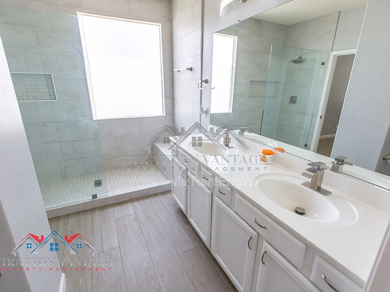 3068 E Ravenswood Dr — Photo 23