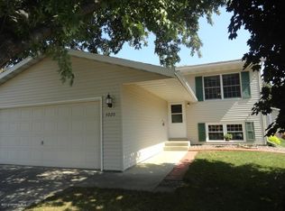 4020 Baffin Ln NE, Rochester, MN 55906