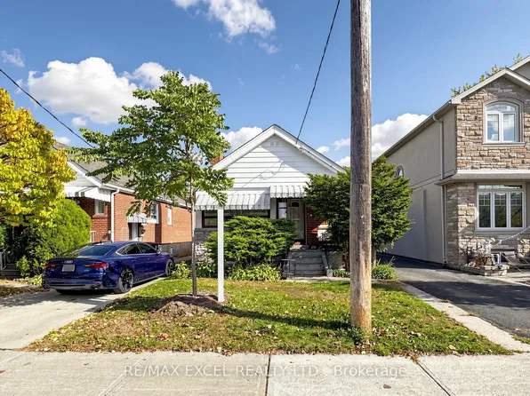 11 Hutton Ave, Toronto, ON M4C 3L2