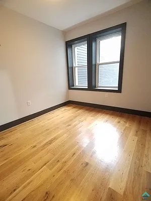 Rented by EXR | media 8