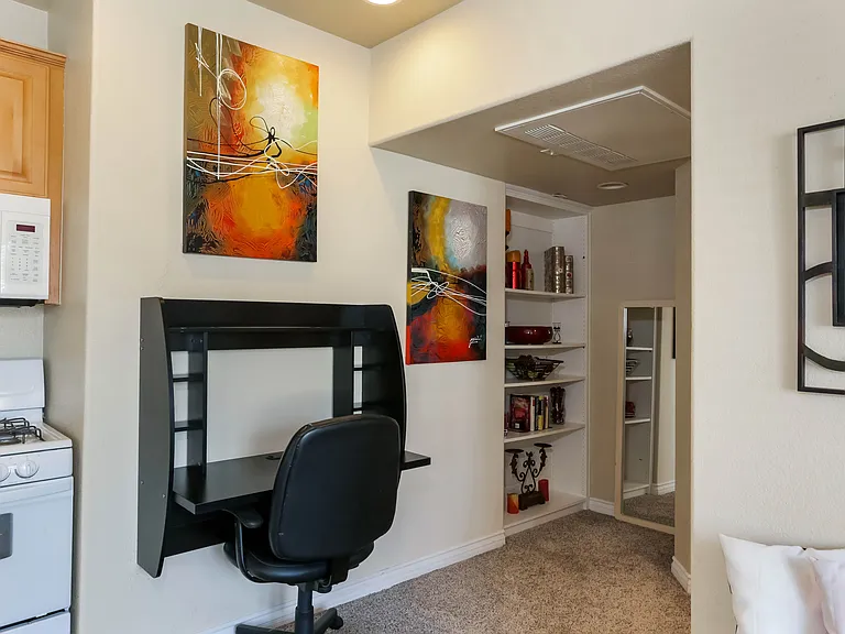 3170 Levante St — Photo 3