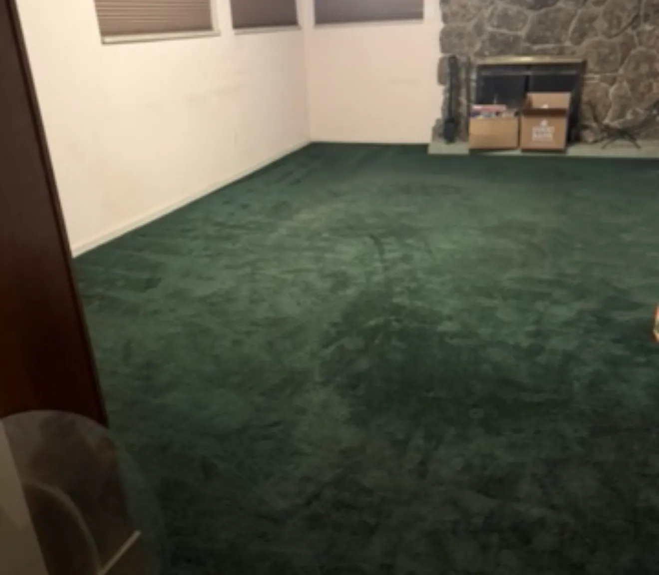 1 bed, 3000 sqft, $1,300 — Photo 1