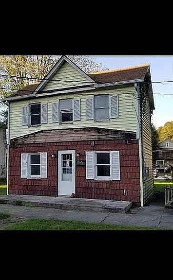 183 Mozelle St photo 1
