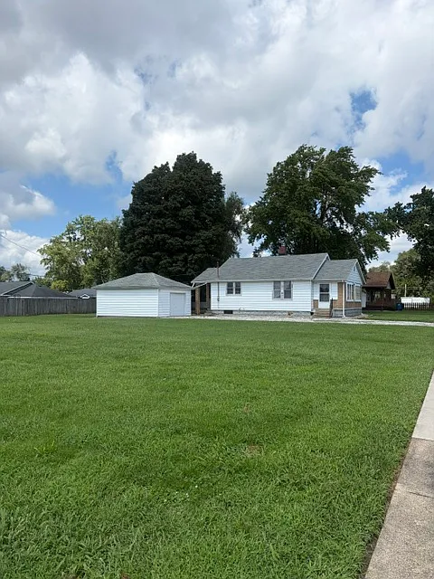 2 bed, 850 sqft, $1,150 — Photo 2