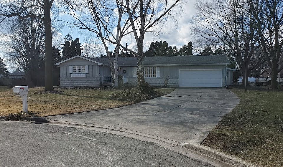 1st image of 19 Fairfield Park
