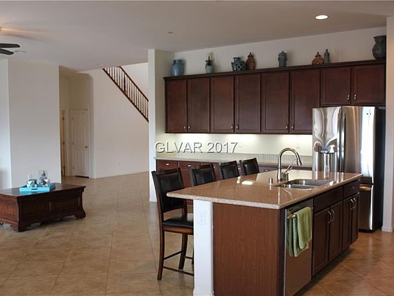 3rd image of 8881 Dramatic Gold Ave