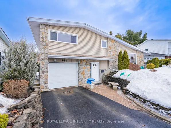 664 Glenhurst Cres, Ottawa, ON K1J 7B7