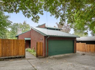 12233 SE River Rd, Milwaukie, OR 97222
