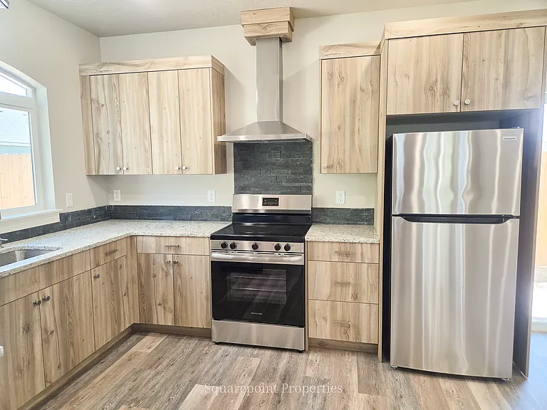 2977 N Maple Grove Rd — Photo 3
