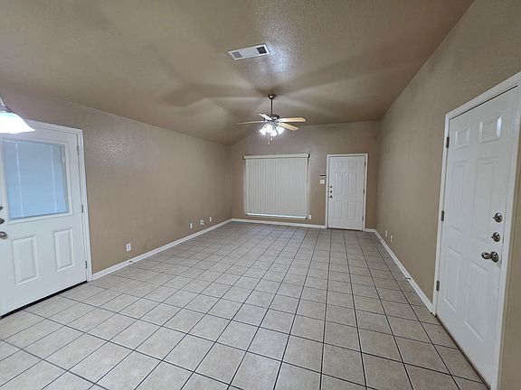 3rd image of 4908 Heather Ln APT B