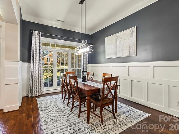 5th image of 7526 Sedgebrook Dr E