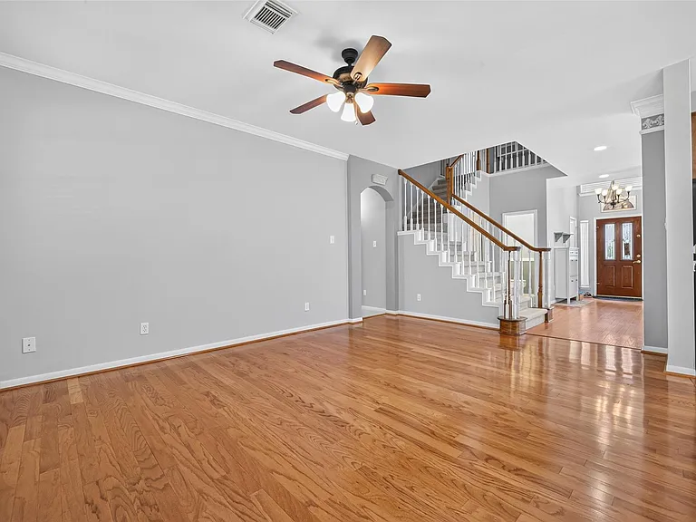 4414 Ringrose Dr — Photo 9