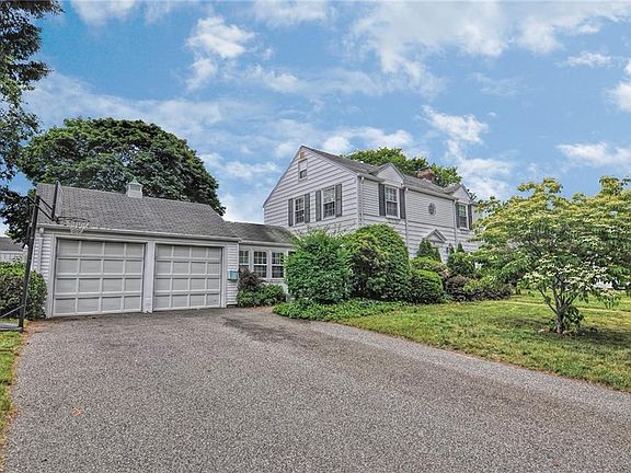 2nd image of 35 Mayfair Dr