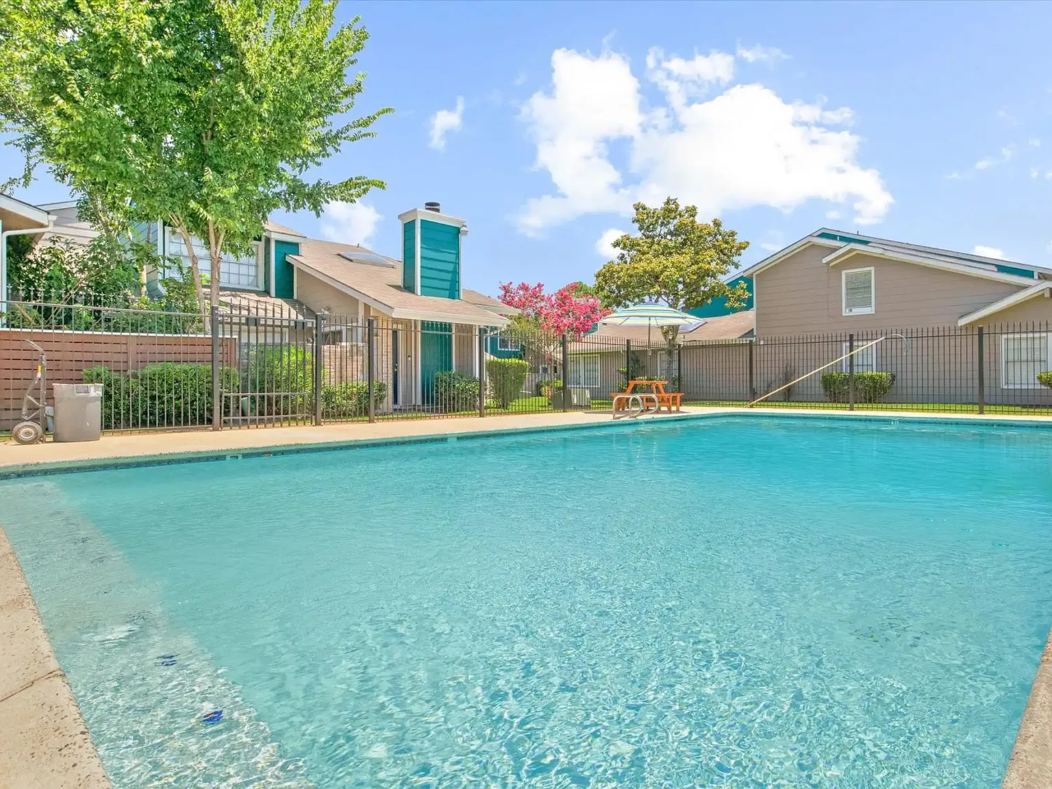 Casa Azul Townhomes — Photo 3