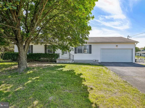 530 Paynes Ford Rd, Martinsburg, WV 25405