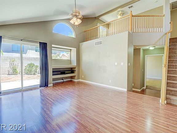5th image of 8732 Country Pines Ave