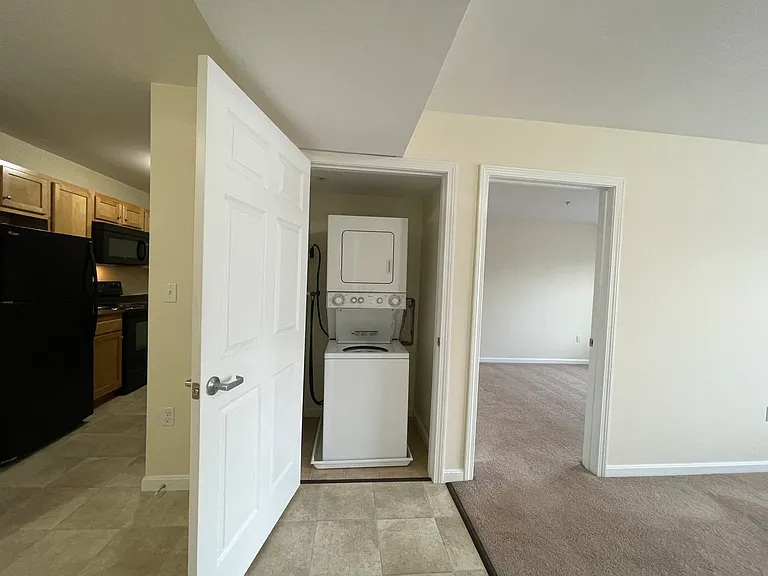 Redstone Apartments — Photo 53