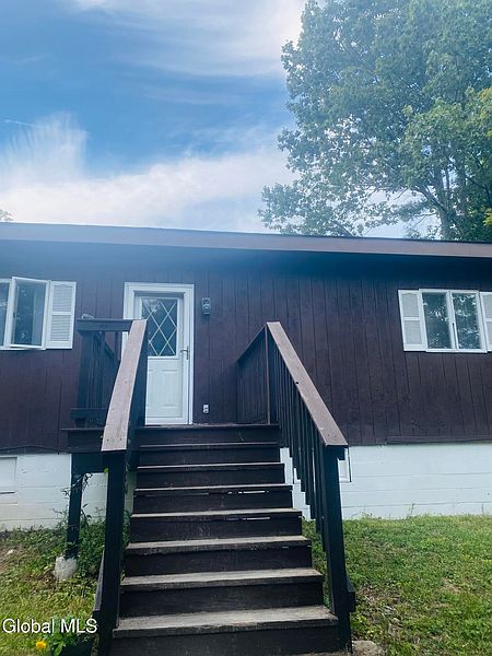5th image of 661 Lawson Lake Road