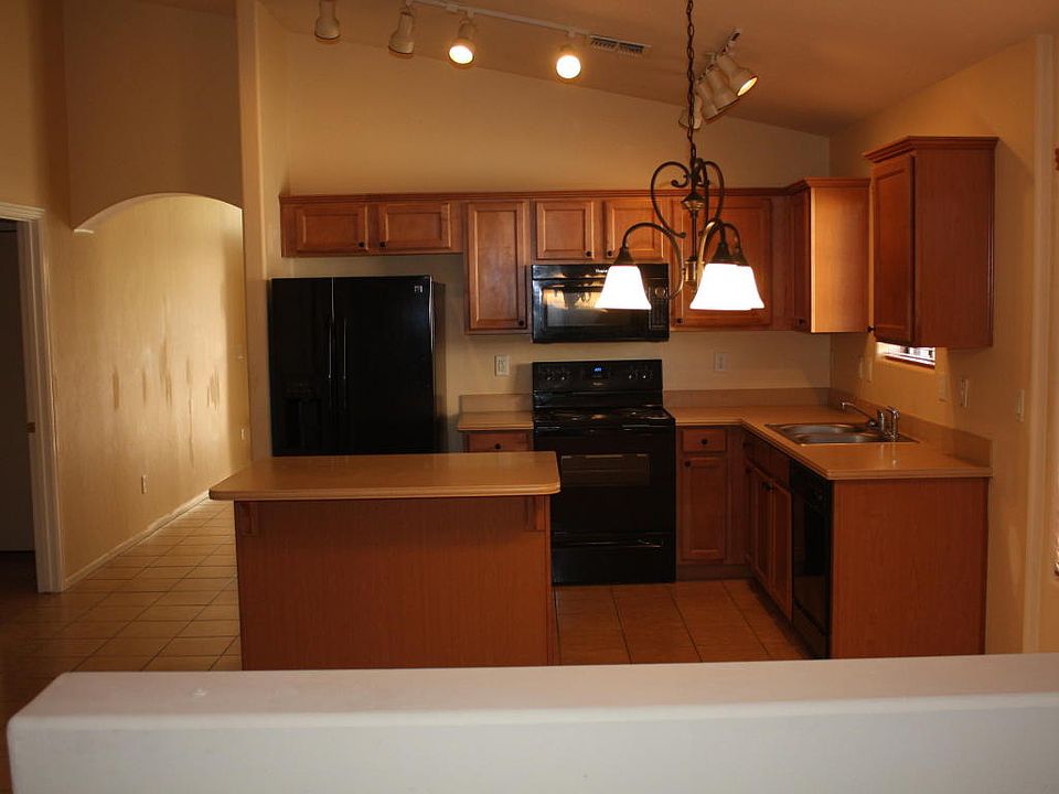 2nd image of 10875 S Lake Gambusi Dr