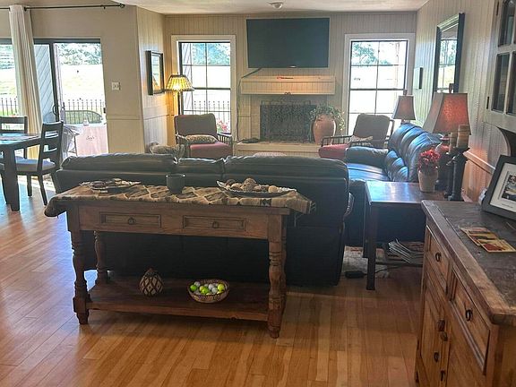 5th image of 143 Midiron Dr