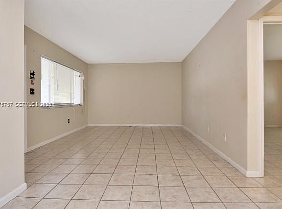 5th image of 2101 NE 68th St APT 103