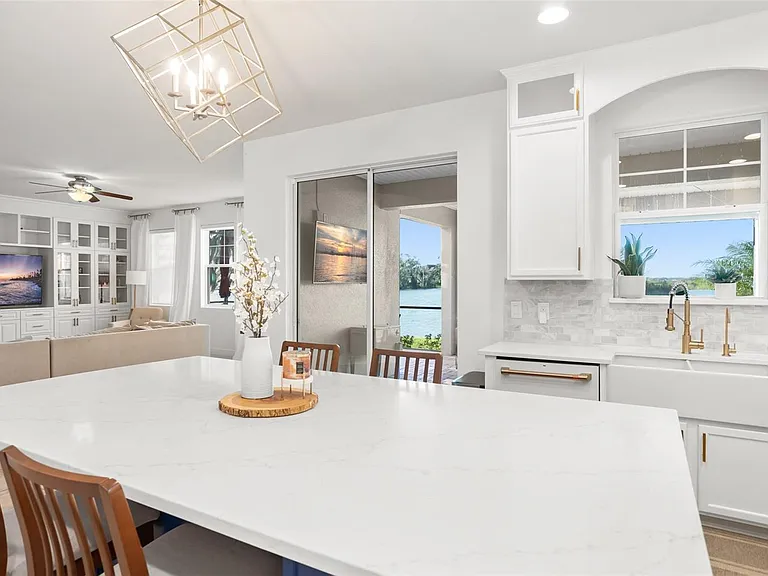 15514 Lake Burnett Shore Ct — Photo 13