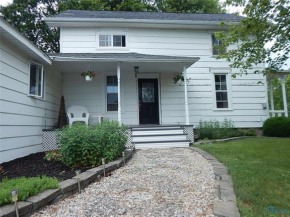 2nd image of 336 S 2nd St