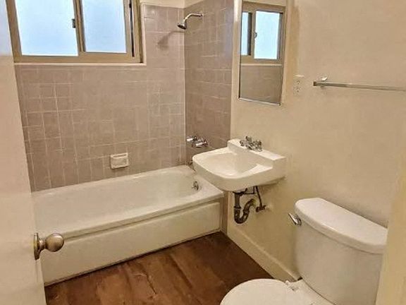 2nd image of 8910 Sepulveda Eastway APT 12