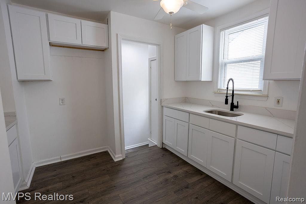 19309 Woodside St, photo 5