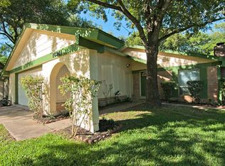 16911 Creek Line Dr, Friendswood, TX 77546
