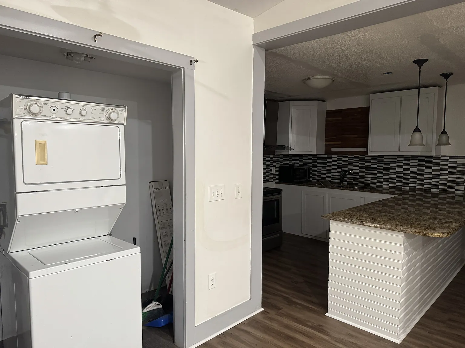 3712 West 22nd Plaza - 1 — Photo 3