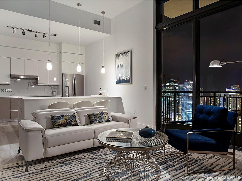 1st image of 400 NW 1st Ave #4602