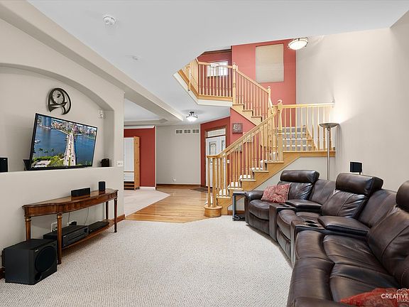 4th image of 19 Oak Creek Ct #19