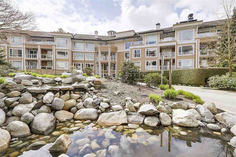 North Vancouver Apartment for rent - 3 Bedrooms — photo 6
